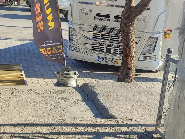 Cadde oto aksesuar multimedia