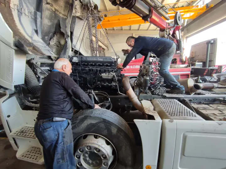 Çağ kardeşler tır ve kamyon Servisi Yedek Parça Vdo Takograf Servisi
