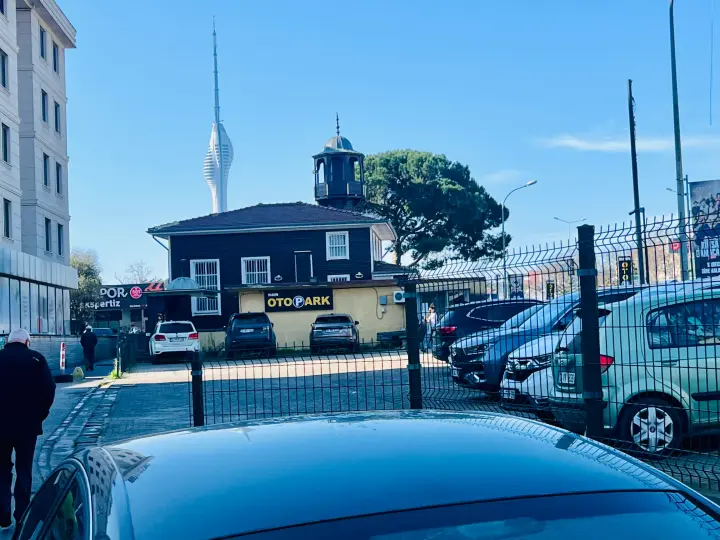 Çağrı Özel Müşteri Otoparkı