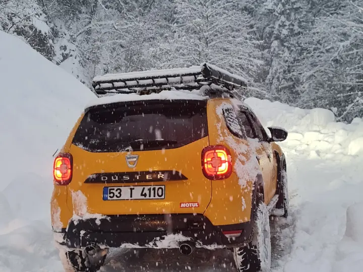 Çamlıhemşin Ayder Dolmuş Durağı