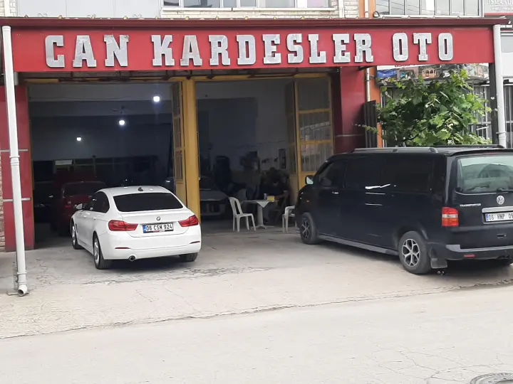 CAN KARDEŞLER OTO KAPORTA BOYA SERVISI