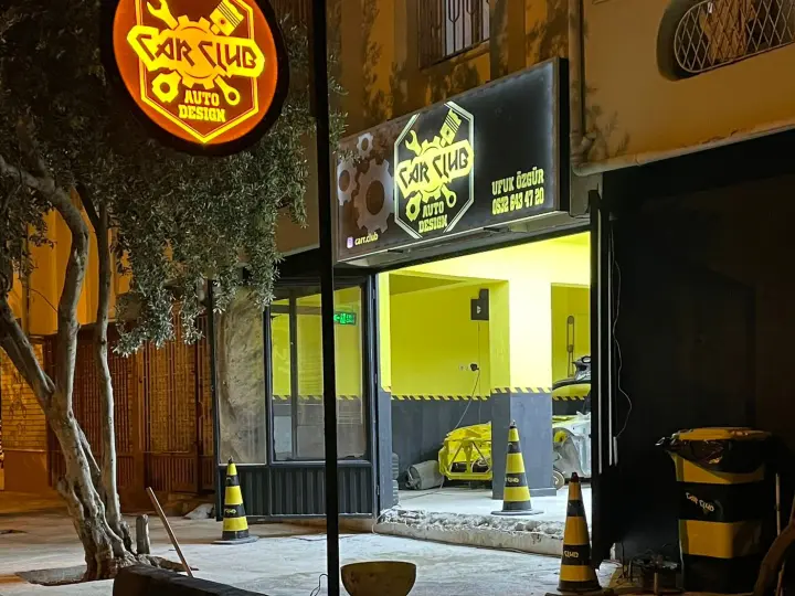 CAR CLUB / Auto Design