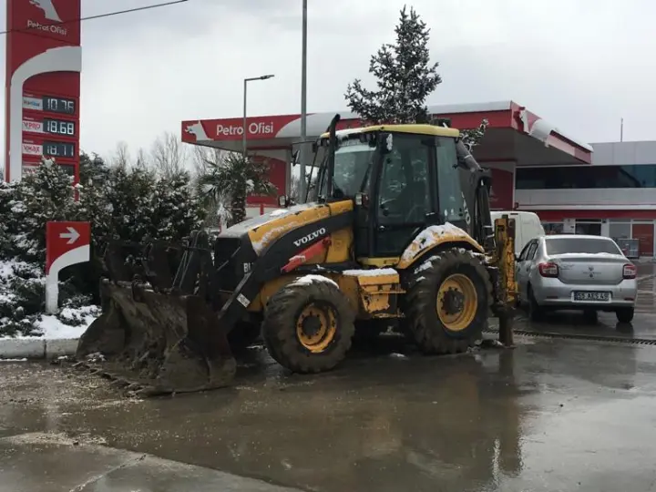 Çatalca akil hafriyat kepçe vinç