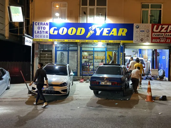 Ceran Oto Lastik 7/24 Yol Yardım