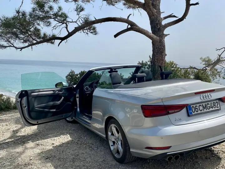 Charlie Tour &Ren A Car