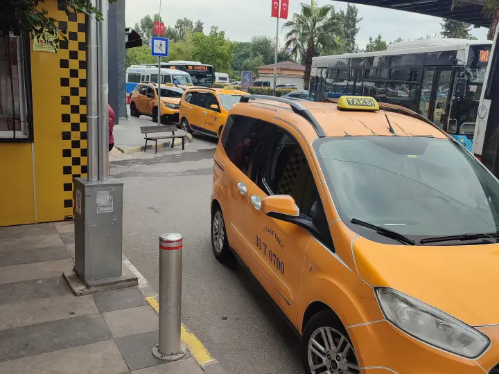 Çicek Taksi Mersin Çarşı Yaşat Belediye