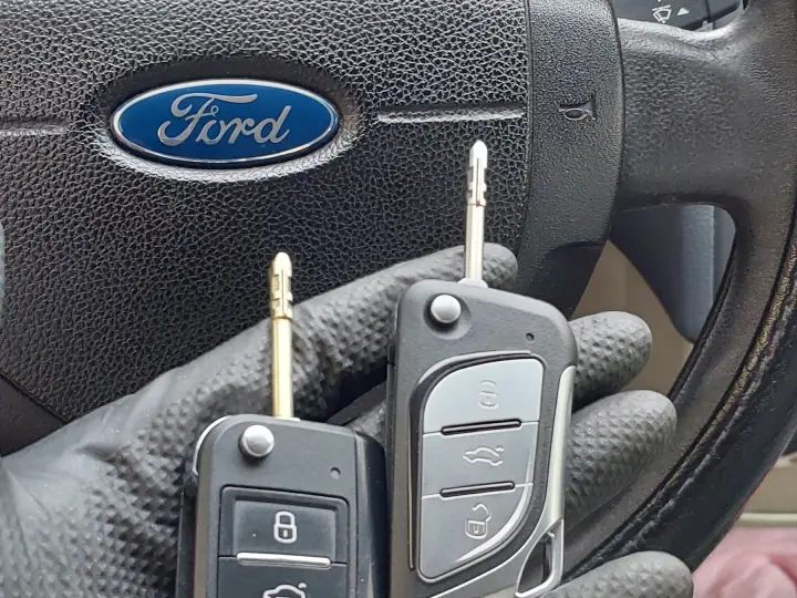 Çilingir Mehmet Oto Ki̇li̇t Tami̇ri̇