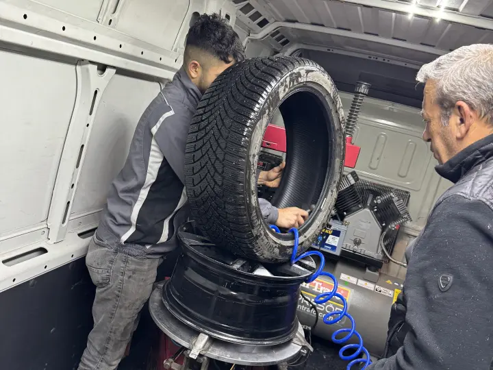 Çubuk demir oto lastik yol yardım