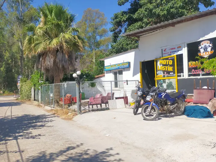 Dakar Motors