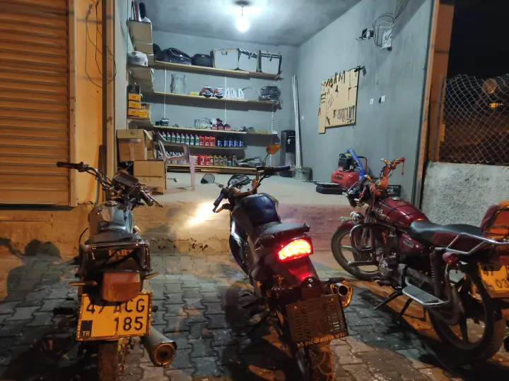 Dargeçit meydan motosiklet tamir yedek parça