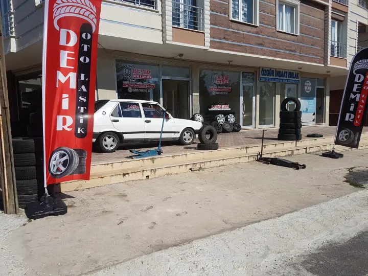 Demir oto lastik servisi