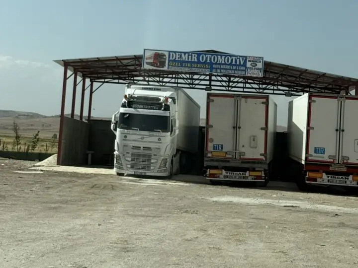DEMİR OTOMOTİV ÖZEL TIR SERVİSİ