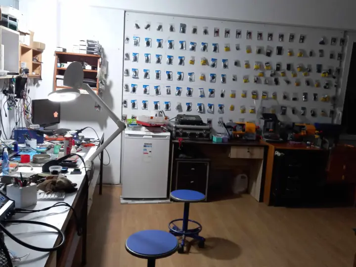 Demiral Oto Elektronik-Anahtar