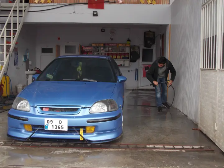 Deniz Garage Oto Yıkama ve Detayli