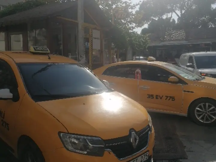 Dikili Taksi station 🚖 🚕 🚖