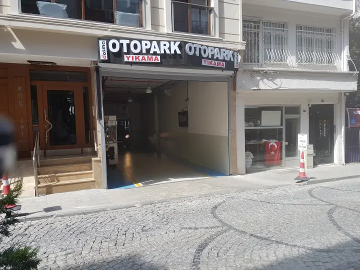 Divan Otopark