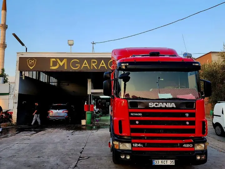 DM GARAGE