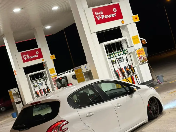 EB GARAGE