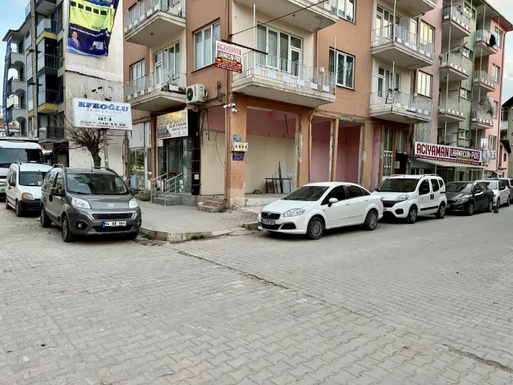 EFEOĞLU OTO GALERİ VE RENT A CAR BANAZ
