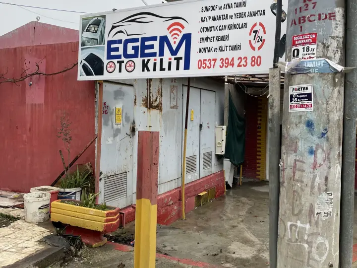 Egem Oto Kilit | Oto Kilit Tamiri | Otomatik Cam Kriko Tamiri | Sunroof Tamiri | Buca | İzmir