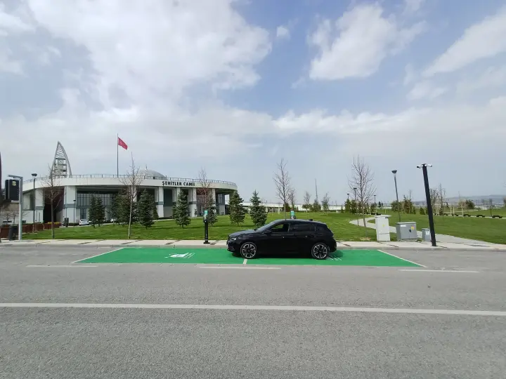 EKOS Elektrikli Araç Şarj İstasyonu