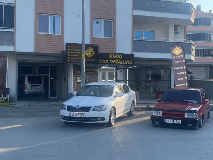 EM10 CAR DETAILING