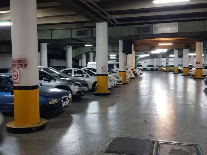Emek Garajı (otopark)