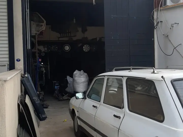 EMİN OTOMOTİV TOFAŞ R9 R12 ÇIKMA YEDEK PARÇA KAPORTA VE KİLİT TAMİRİ