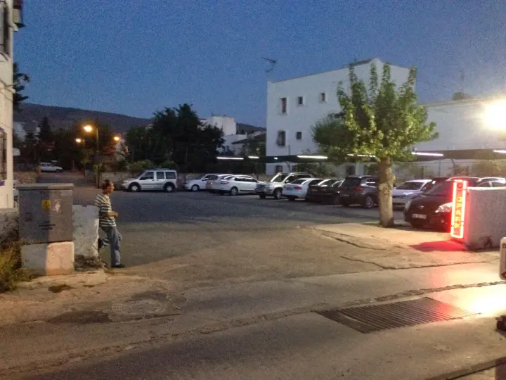 Emniyet Ve Belediye Otoparkı
