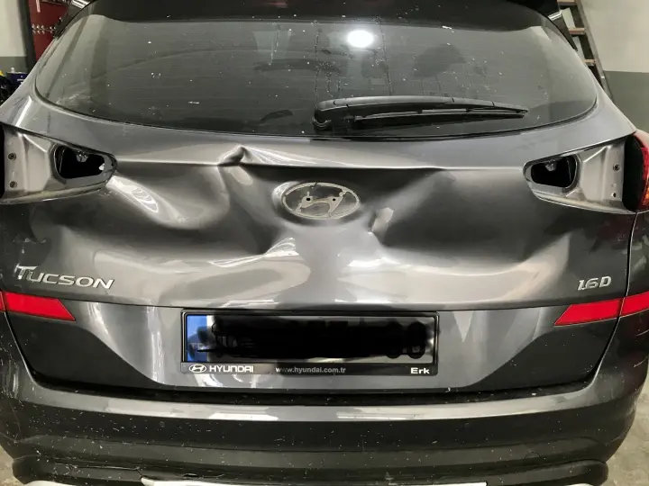 ERDEM OTO KAPORTA BOYASIZ GÖÇÜK DÜZELTME MERKEZİ