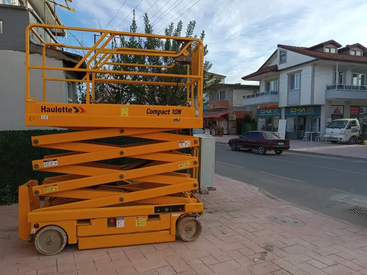 ERKAN YILDIZ MENLİFT VE FORKLİFT KİRALAMA EKSKAVATÖR JCB FOREKAZIK