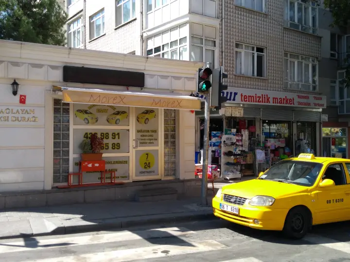 Esat Bağlayan Taksi