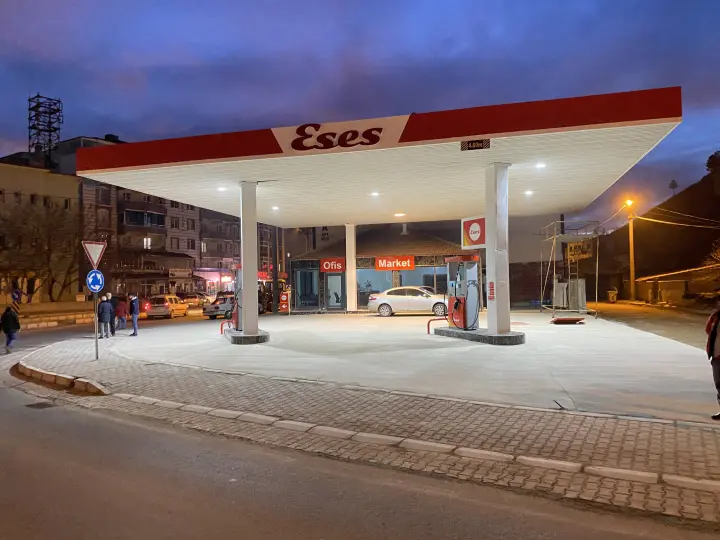 Eses - Genç Şimşekler Akaryakıt