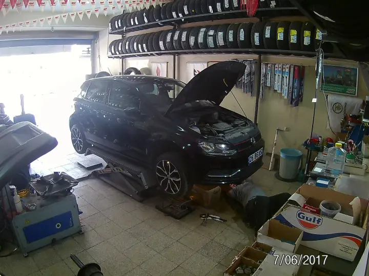 EYÜBOĞLU OTO & YÜKSEL MAKİNA CASTROL & BP & İNCİ AKÜ & LASTİĞİM OTO BAKIM VE LASTİK SERVİSİ