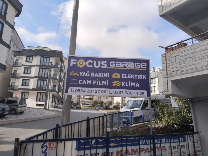 FOCUS GARAGE