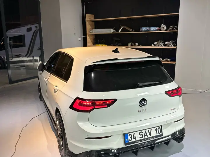 FY Garage Automotive Workshop