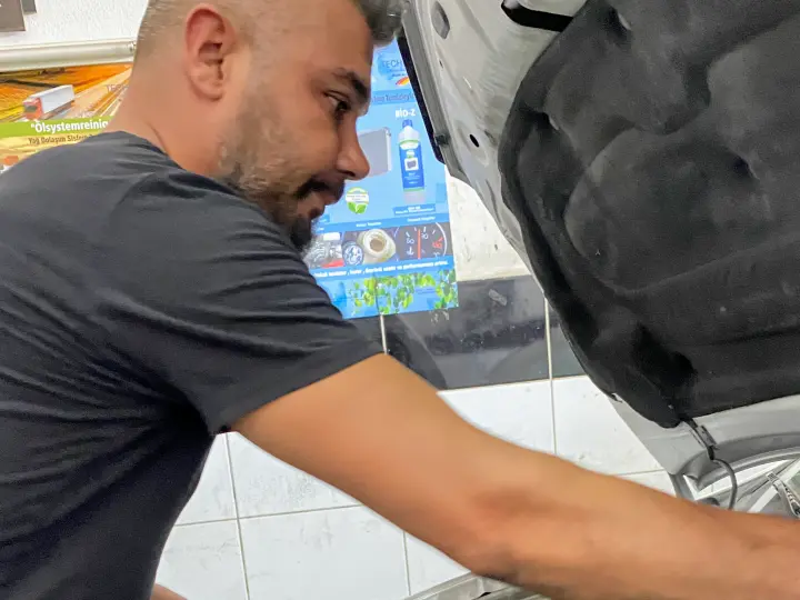 GENÇ OTO SERVİS AKHISAR