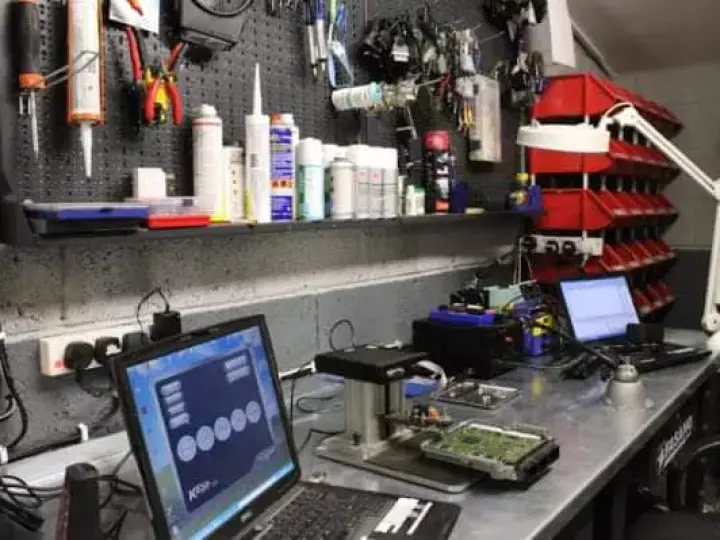 GENÇLER OTO ELEKTRONİK OTO BEYİN TAMİRİ VE ARAÇ YAZILIMLARI