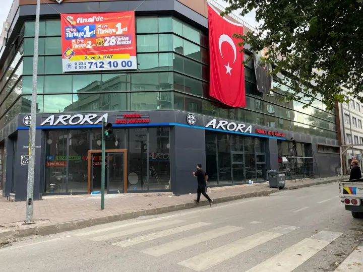 GMP MOTOR'S ARORA FABRİKA SATIŞ MAĞZASI