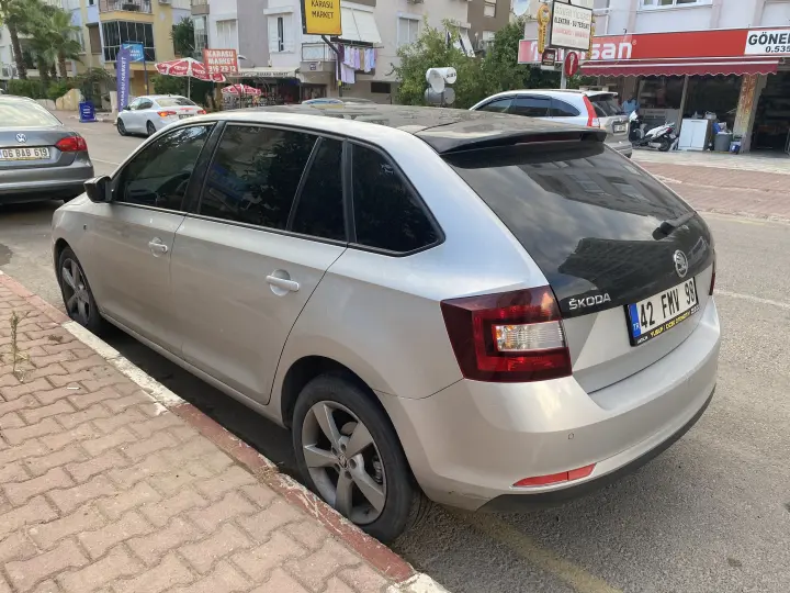 Golden rosee rent A car