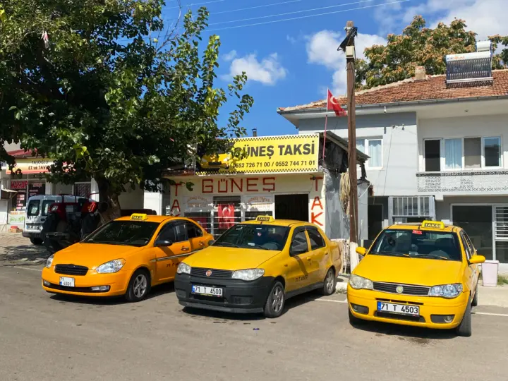 Güneş Taksi Durağı