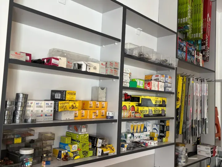Gürçay Oto Elektrik Varta Akü servisi