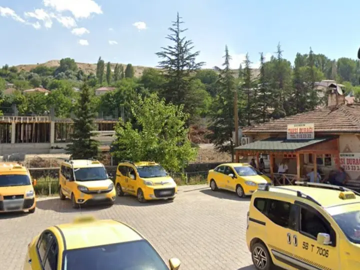 Gürün Taksi Duraği