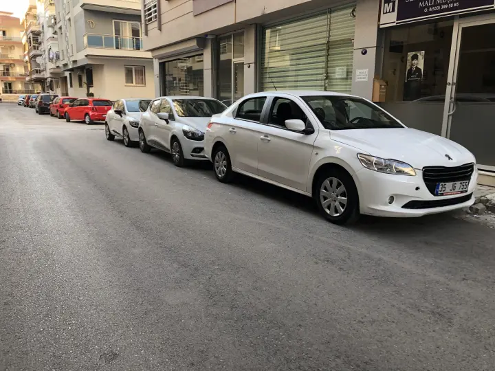 Güven Filo Rent-a-Car İzmir Balçova / İzmir Havalimanı Araç Kiralama