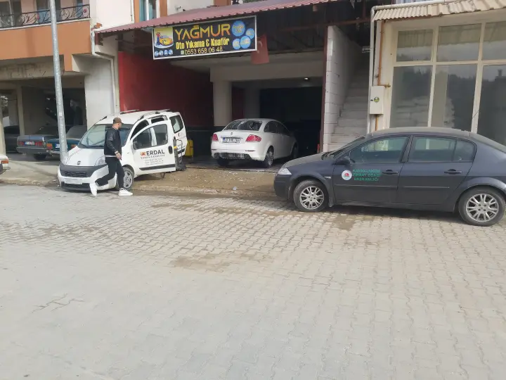 Hakan Oto tamir Yağmur oto yıkama