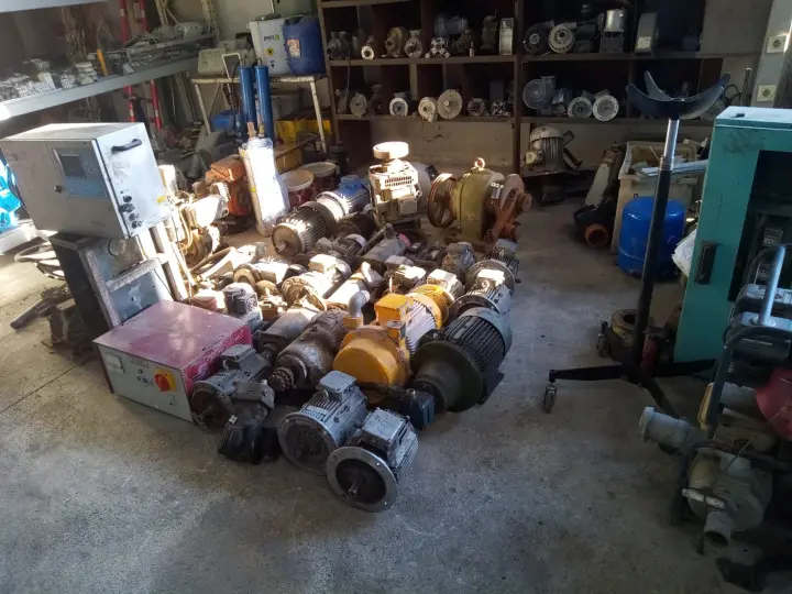 Hangüller Metal
