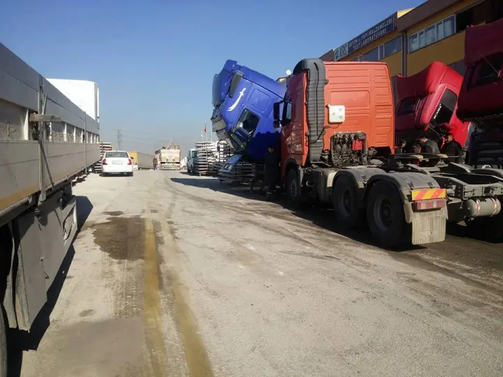 Has Reno Motorlu Araçlar ( Özel Renault Tır ve Kamyon Tamir Servisi )