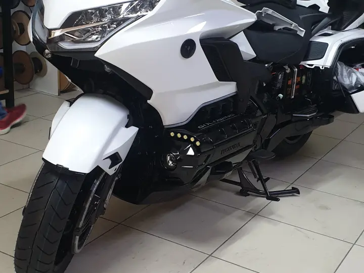 Hasan Usta. Motosiklet Boyacısı