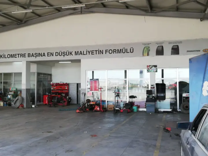 Hendek Otoban Oto Lastikçi Yol Yardım