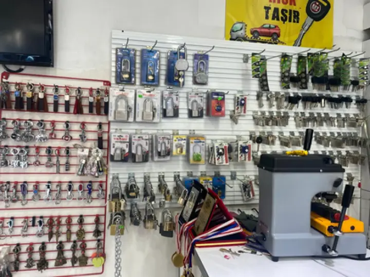 Horozköy Anahtarcı Güzelyurt Bozköy Barbaros Çilingir Anahtar - Manisa